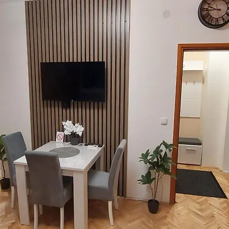Apartment Sweet Dreams